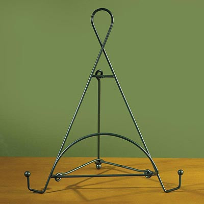 Pie Plate Easel